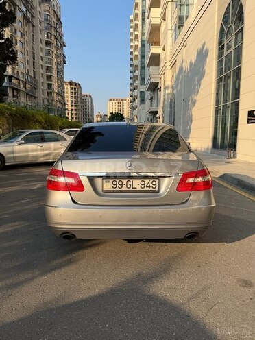 Mercedes E 300-2