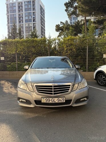 Mercedes E 300-1