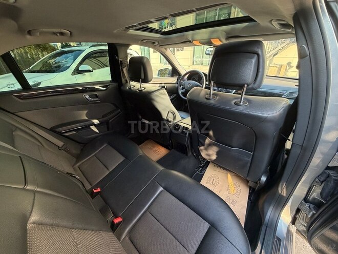 Mercedes E 300-9