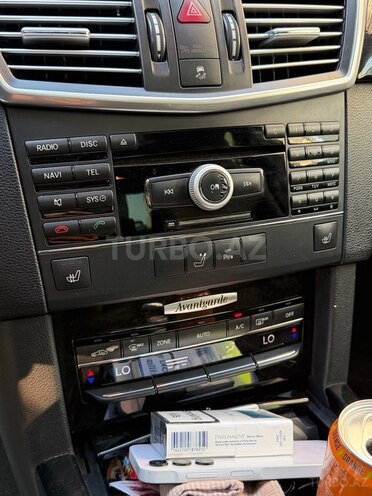 Mercedes E 300-13