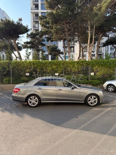 Mercedes E 300-6