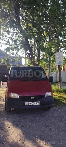 Ford Transit-1