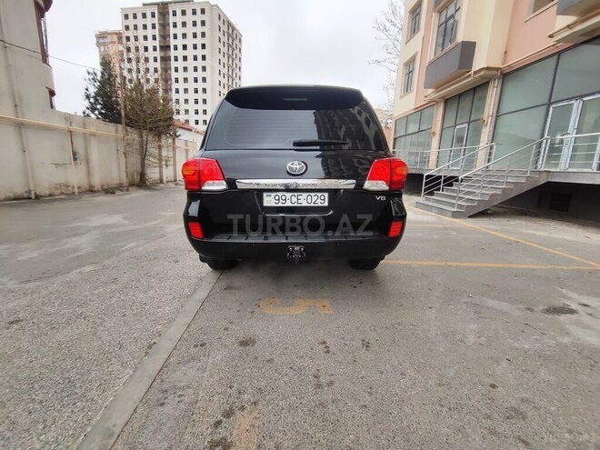 Toyota Land Cruiser-7