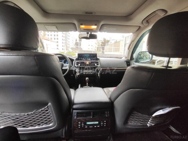Toyota Land Cruiser-4