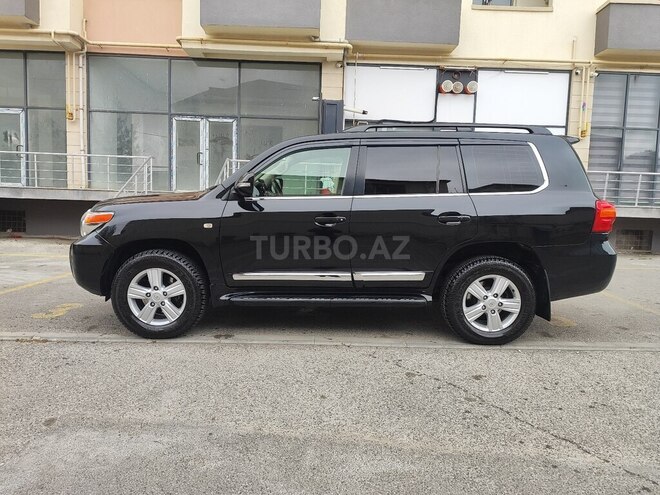 Toyota Land Cruiser-8