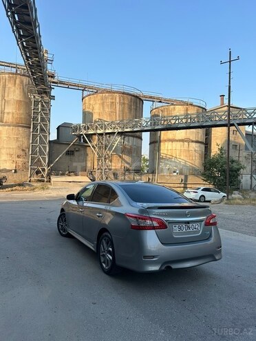 Nissan Sentra-8