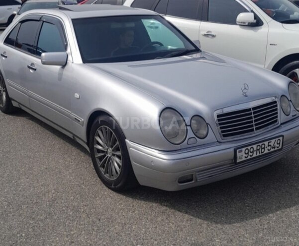 Mercedes E 280-4