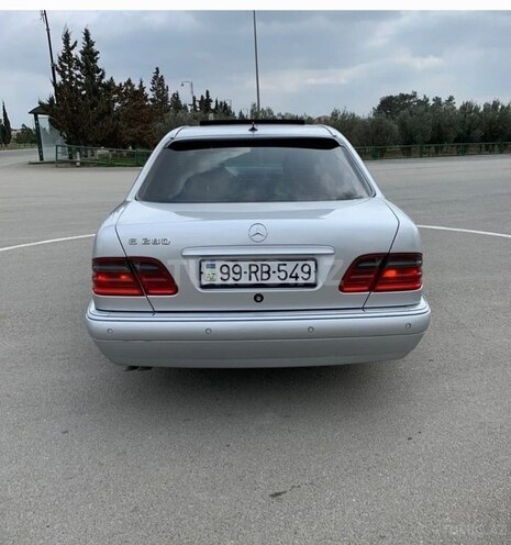 Mercedes E 280-2