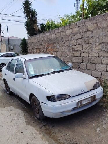 Hyundai Accent-1