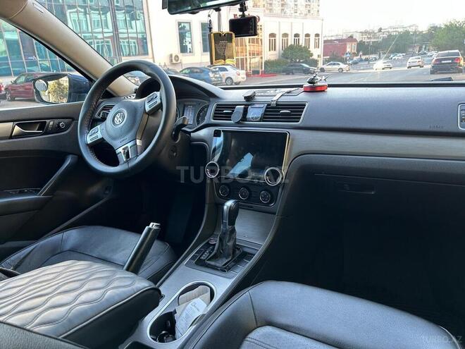 Volkswagen Passat-5