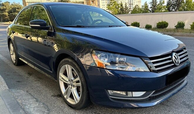 Volkswagen Passat-1