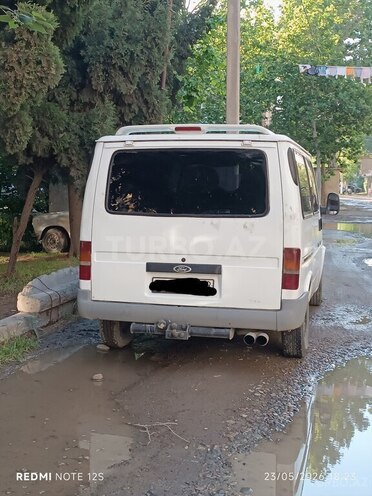 Ford Transit-6