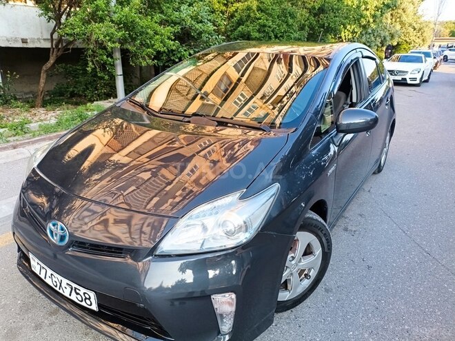 Toyota Prius-2