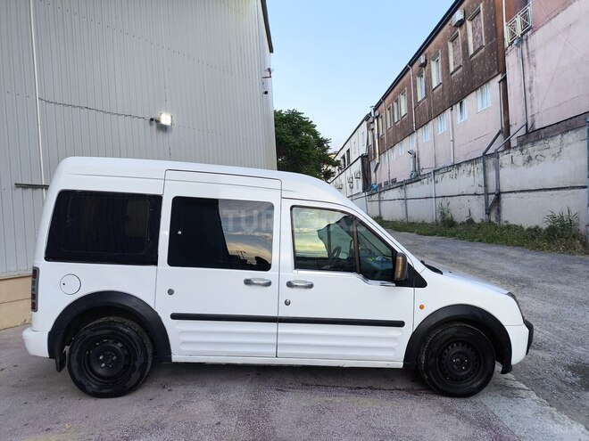 Ford Tourneo Connect-5
