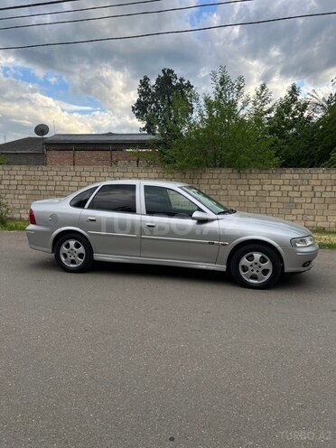 Opel Vectra-3