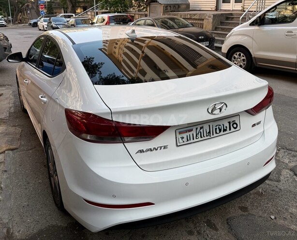 Hyundai Avante-8