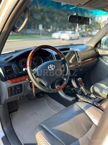 Toyota Land Cruiser Prado-9