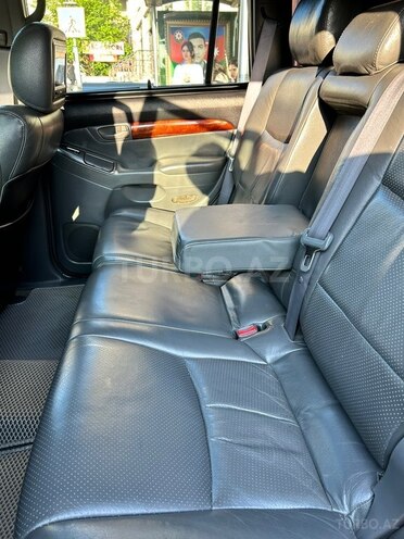 Toyota Land Cruiser Prado-13