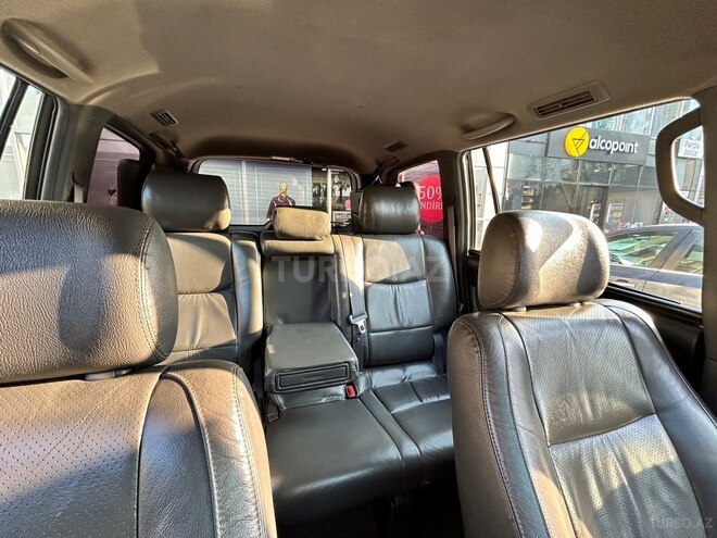 Toyota Land Cruiser Prado-15