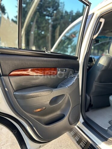 Toyota Land Cruiser Prado-20