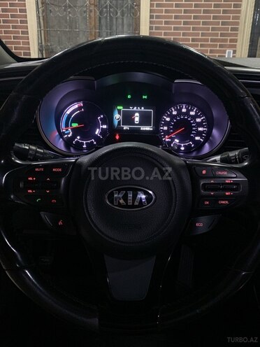 Kia Optima-4