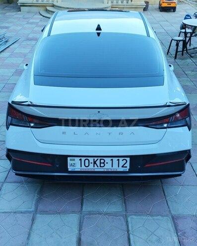 Hyundai Elantra-4