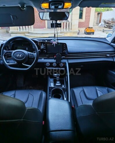 Hyundai Elantra-6