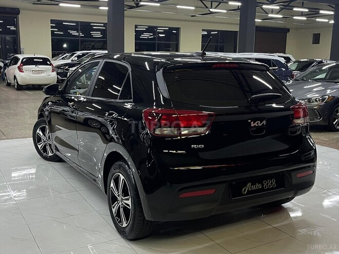 Kia Rio-7