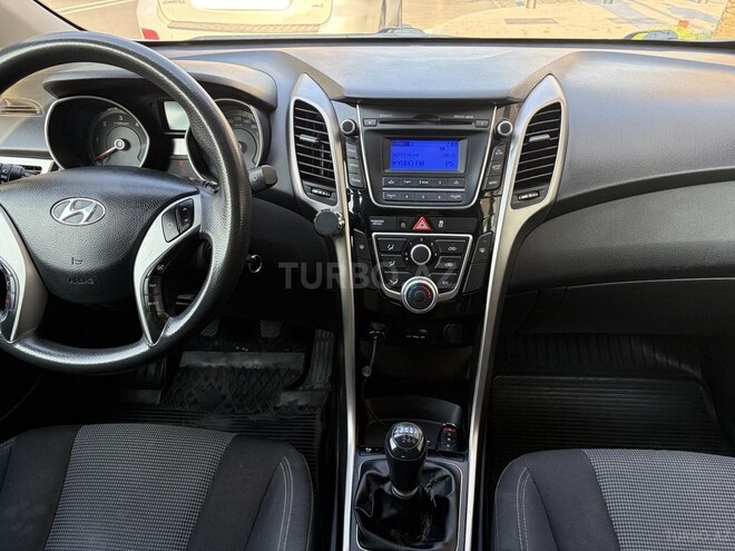 Hyundai i30-11