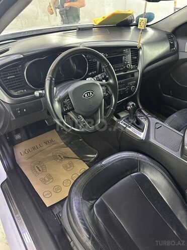 Kia Optima-16