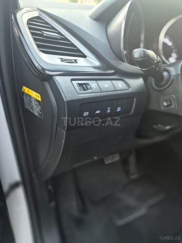 Hyundai Santa Fe-7