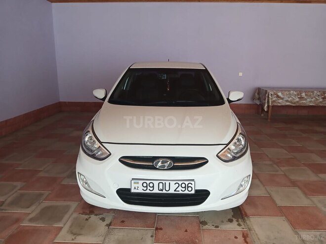 Hyundai Accent-1