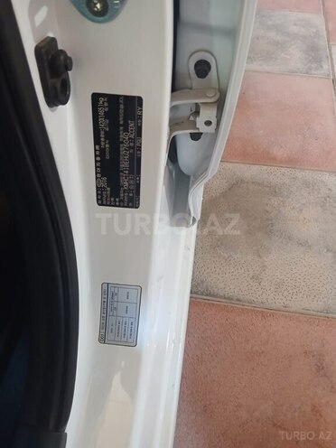 Hyundai Accent-3