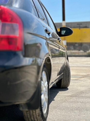 Hyundai Accent-6