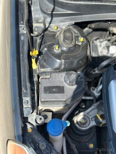 Hyundai Accent-16