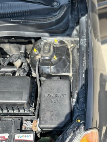 Hyundai Accent-17
