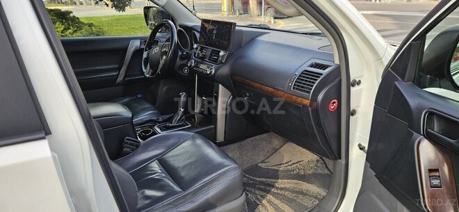 Toyota Land Cruiser Prado-10