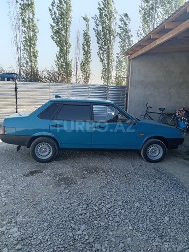 LADA (VAZ) 21099-2