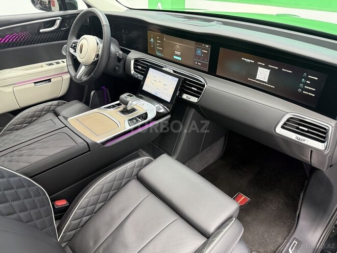 Hongqi E-HS9-11