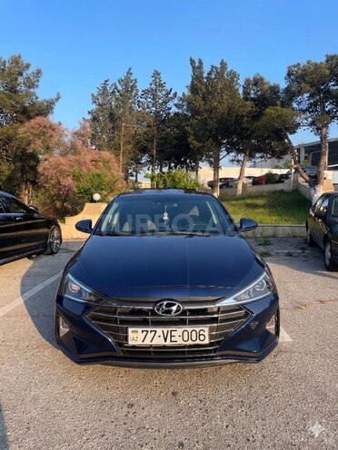 Hyundai Elantra-1