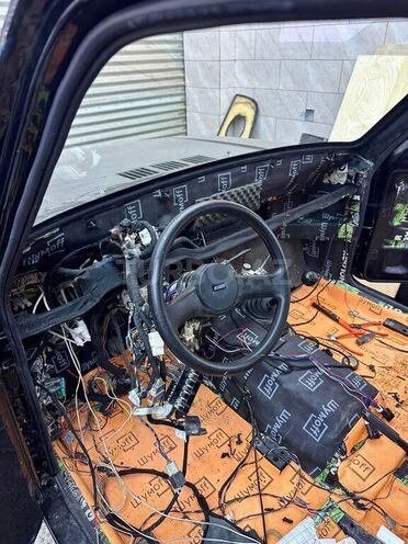 LADA (VAZ) Niva-8