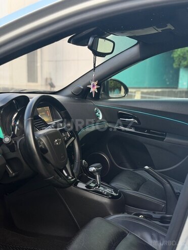 Chevrolet Cruze-10
