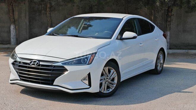 Hyundai Elantra-4