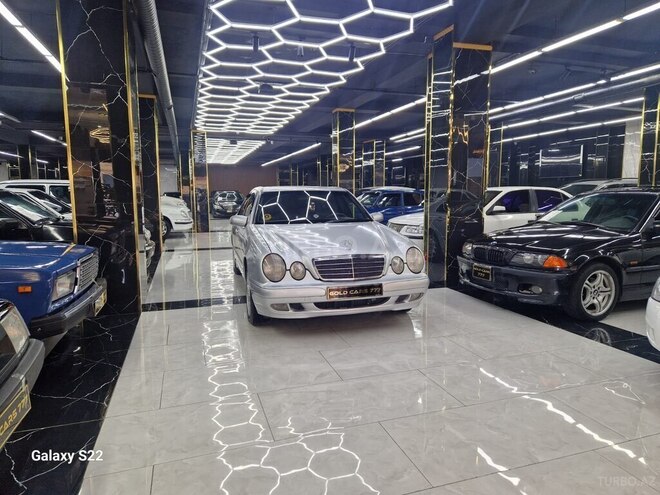 Mercedes E 220-6