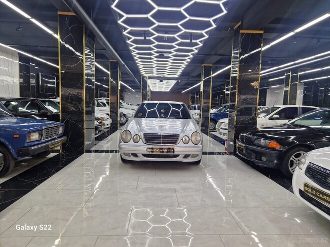 Mercedes E 220-8