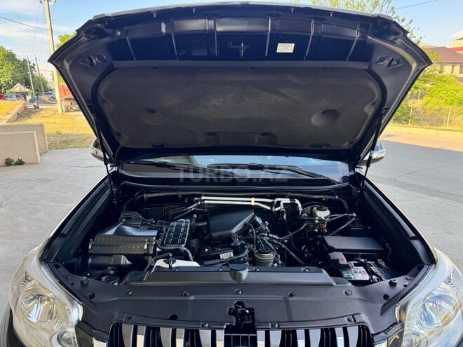 Toyota Land Cruiser Prado-16