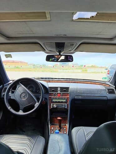 Mercedes C 240-18