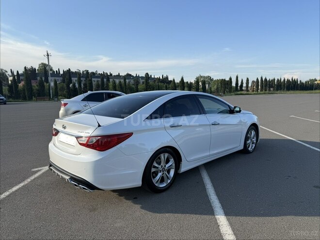 Hyundai Sonata-8