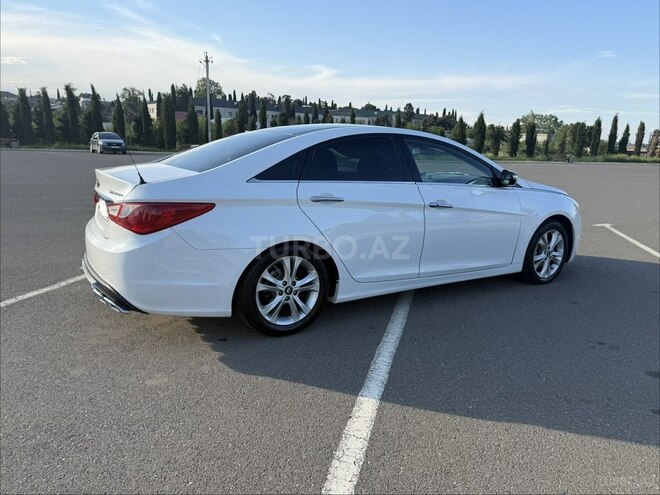 Hyundai Sonata-9