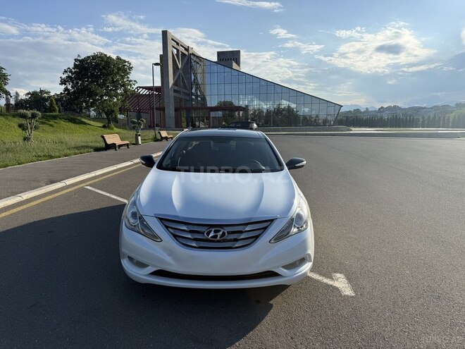 Hyundai Sonata-1